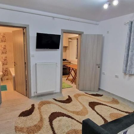 Apartament 3 Cam Grand Arena Bukares Bagian luar foto